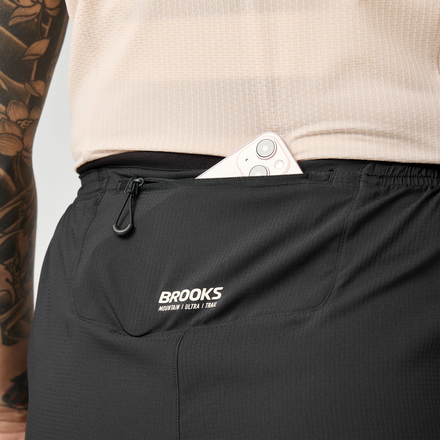 Brooks Cascadia 2-in-1 Short - Dame - Black