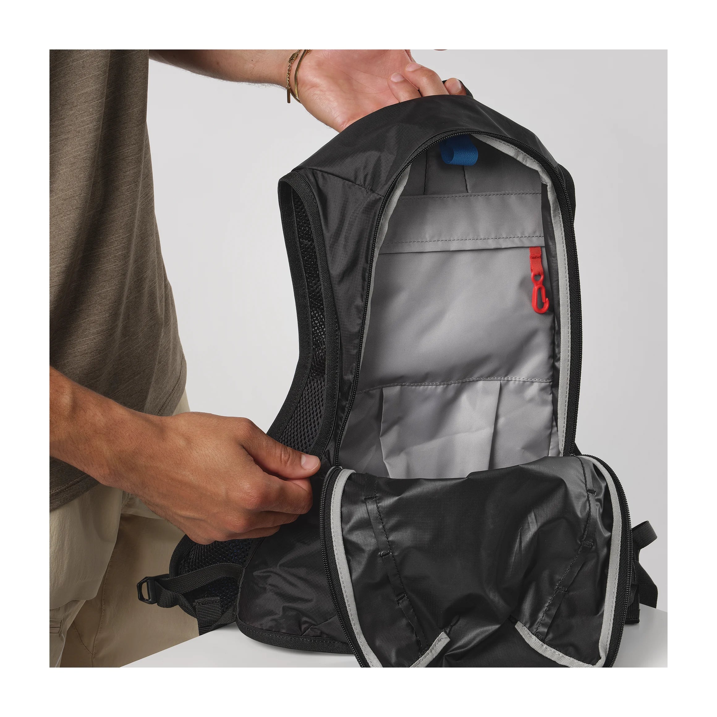 Salomon CROSS 8 ltr.